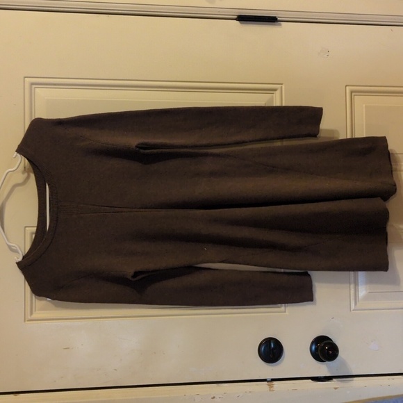 Grow Your Wardrobe with the Monrow Dress - A Perfect Blend of Style and … - Picture 1 of 14
